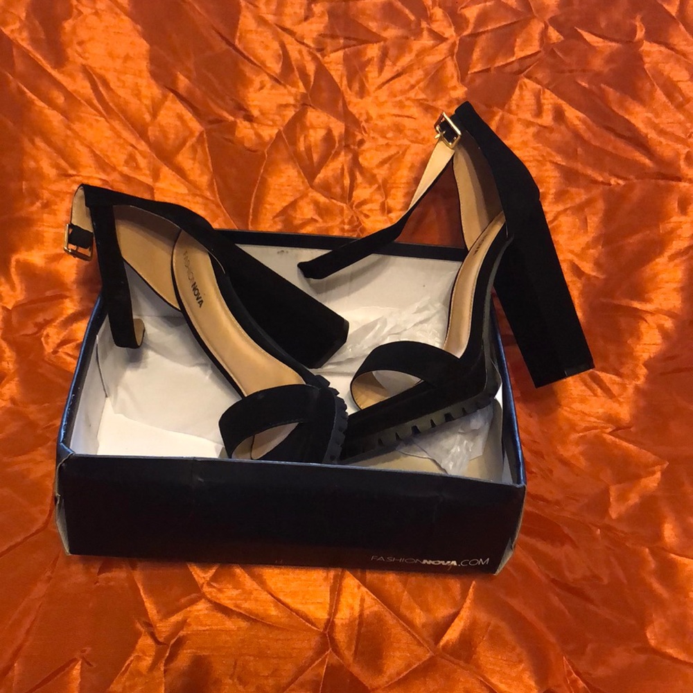 Black Platform Heels... New never worn